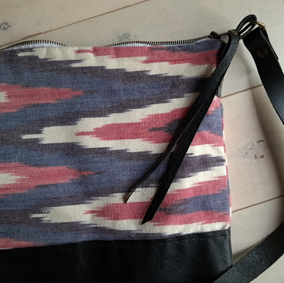 Grace Design / Canadian Made Vegan Boho Bag - Picture 8 of 11